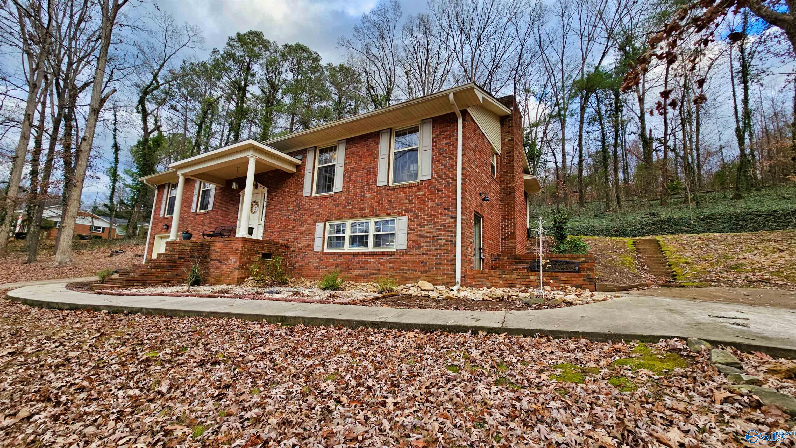 405 Picadilly Drive, Scottsboro, Alabama image 32