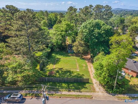 Photo of 2809 Garvin Road NW, Huntsville, AL 35810 (MLS # 21917022)