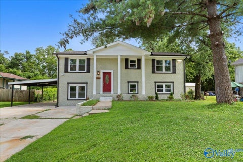 Homes For Sale - 3631 Stag Run Drive<br/> Huntsville, AL 35810