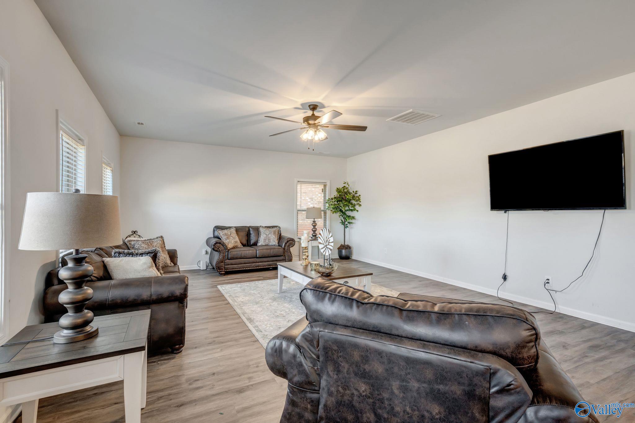 213 Iron Circle, Meridianville, Alabama image 13