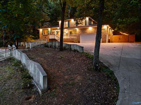 Homes For Sale - 3002 Barcody Road<br/> Huntsville, AL 35802