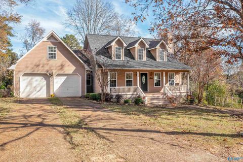 Homes For Sale - 108 Kenneth Street<br/> Etowah County, Gadsden, AL 35904