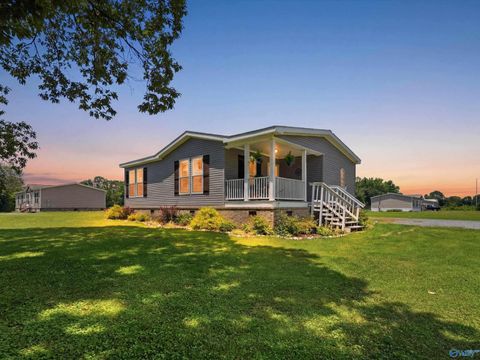 Mobile Home For Sale - 953 Briarwood Drive<br/> Arab, AL 35016