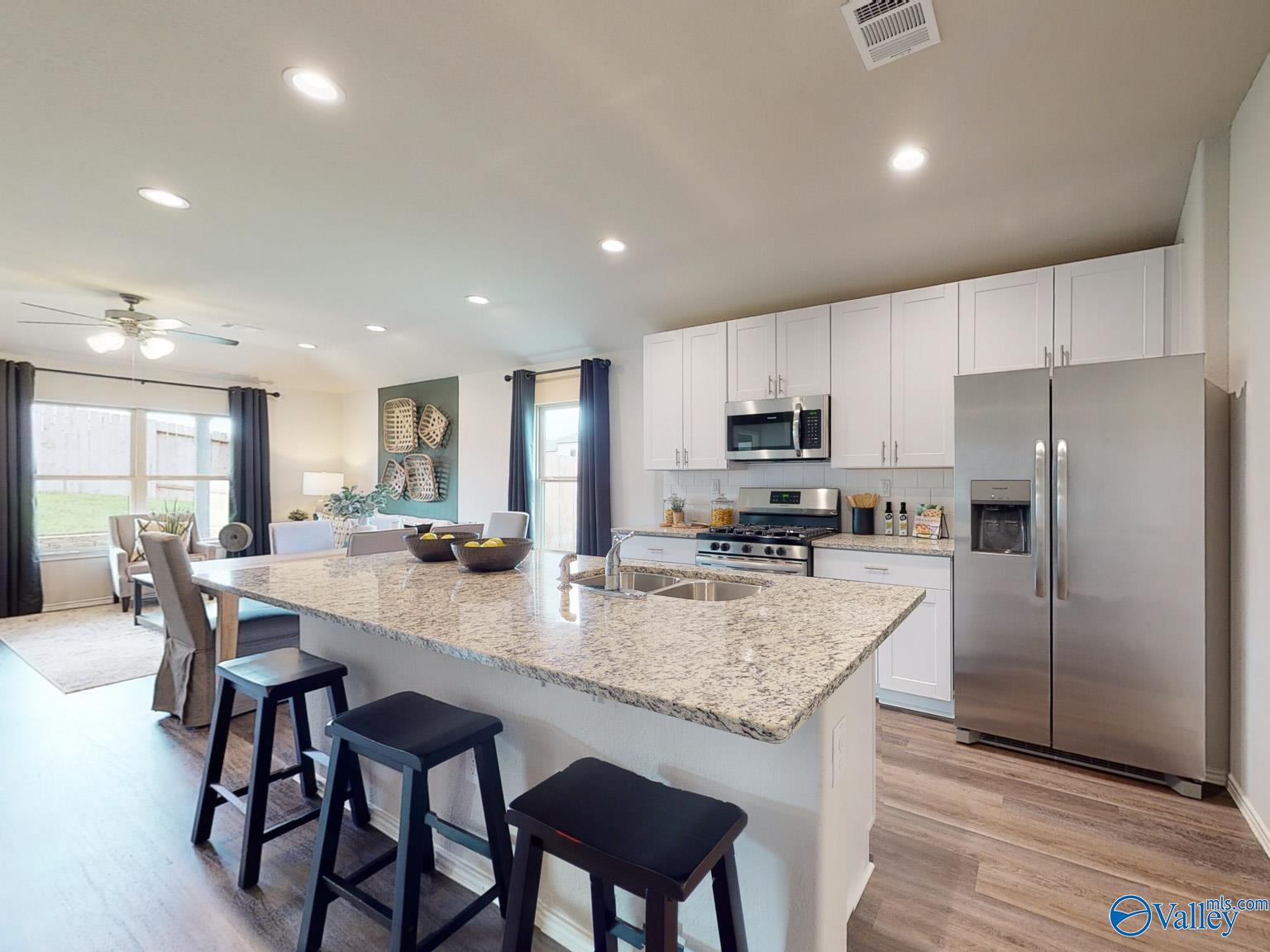 4116 White River