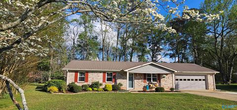 Homes For Sale - 118 Canadian Drive<br/> Jackson County, Scottsboro, AL 35769