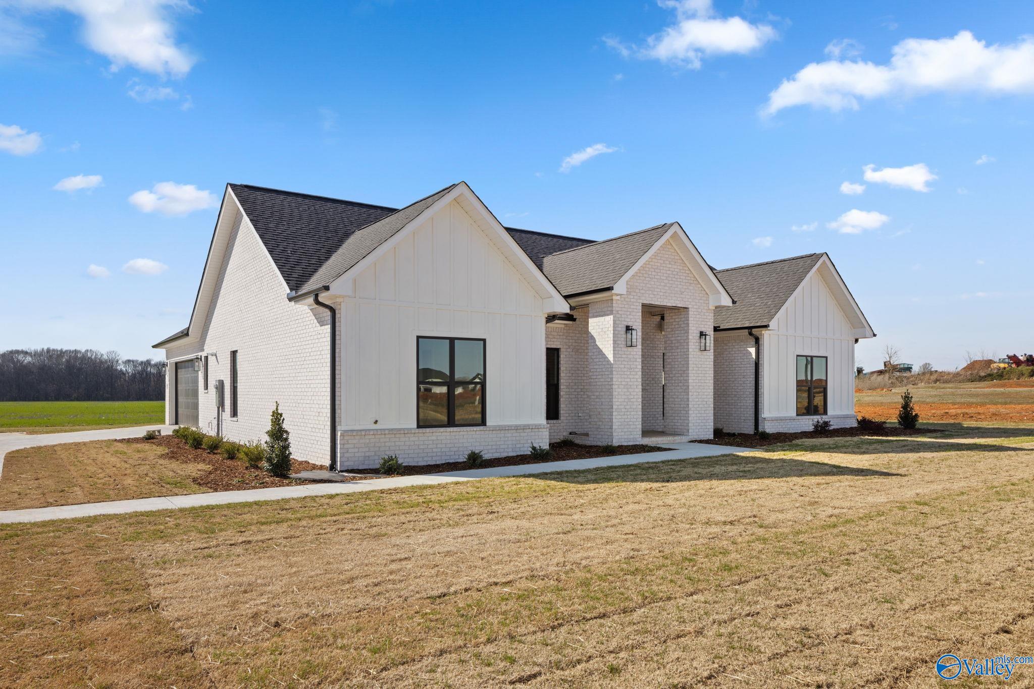 55 Todd Drive, Muscle Shoals, Alabama image 2