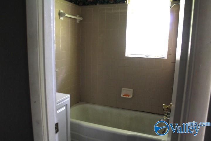 8198-A Brindlee Mountain Parkway, Arab, Alabama image 10