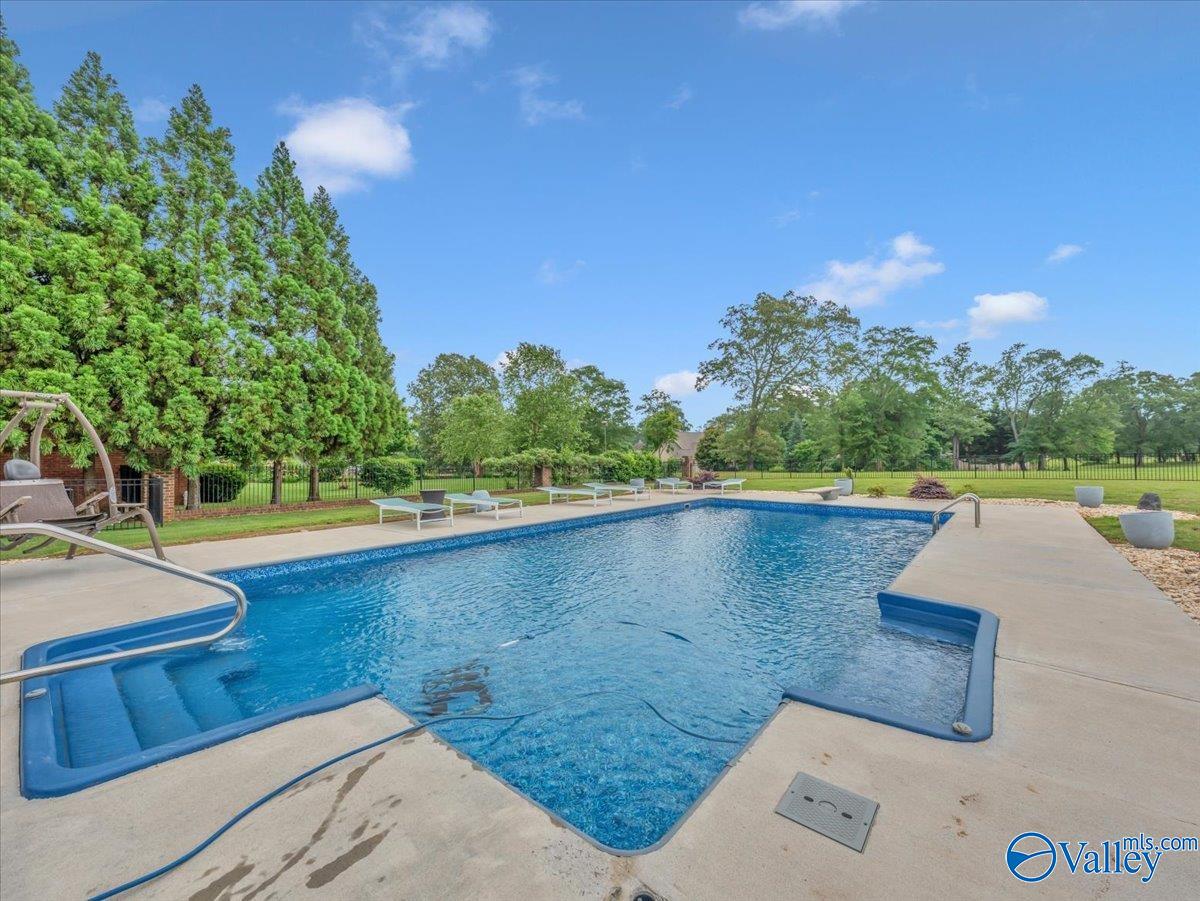 1481 Peninsula Drive, Scottsboro, Alabama image 10