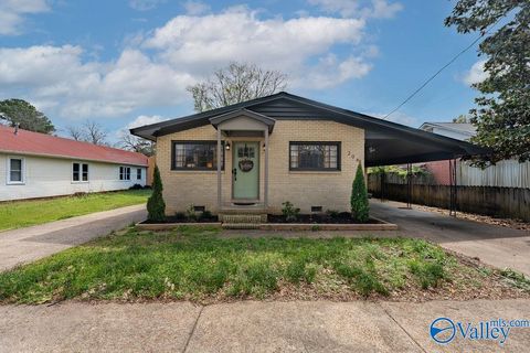 204 E Charlotte Avenue Scottsboro AL 35768