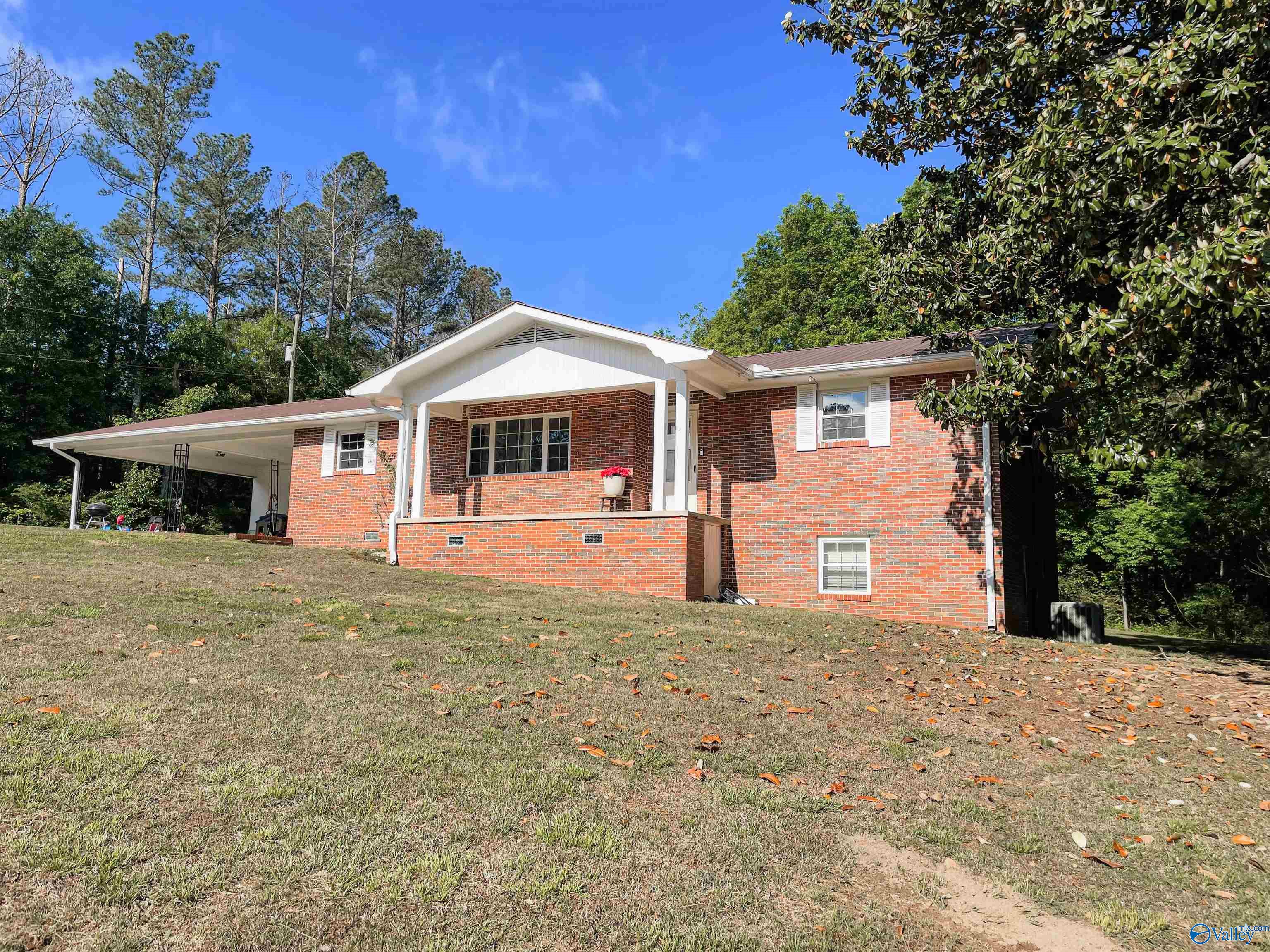 102 Baker Drive, Crossville, Alabama image 1