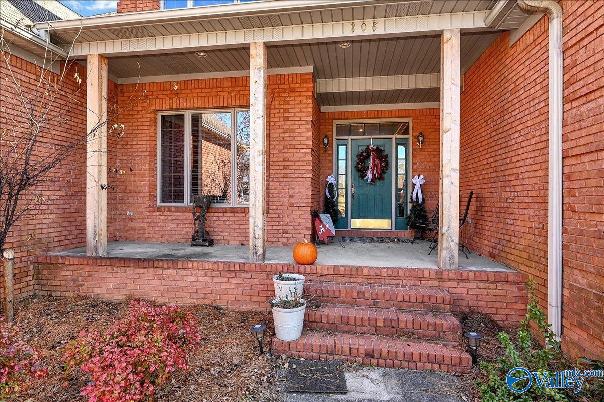 208 Wayward Avenue NW