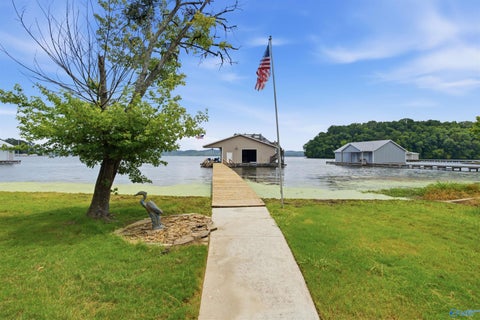 Homes For Sale - 3980 Alabama Highway 79<br/> Scottsboro, AL 35976