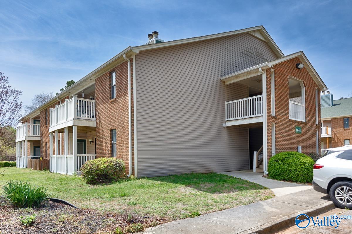 6644 Willow Pointe Drive #E, Huntsville, Alabama image 1