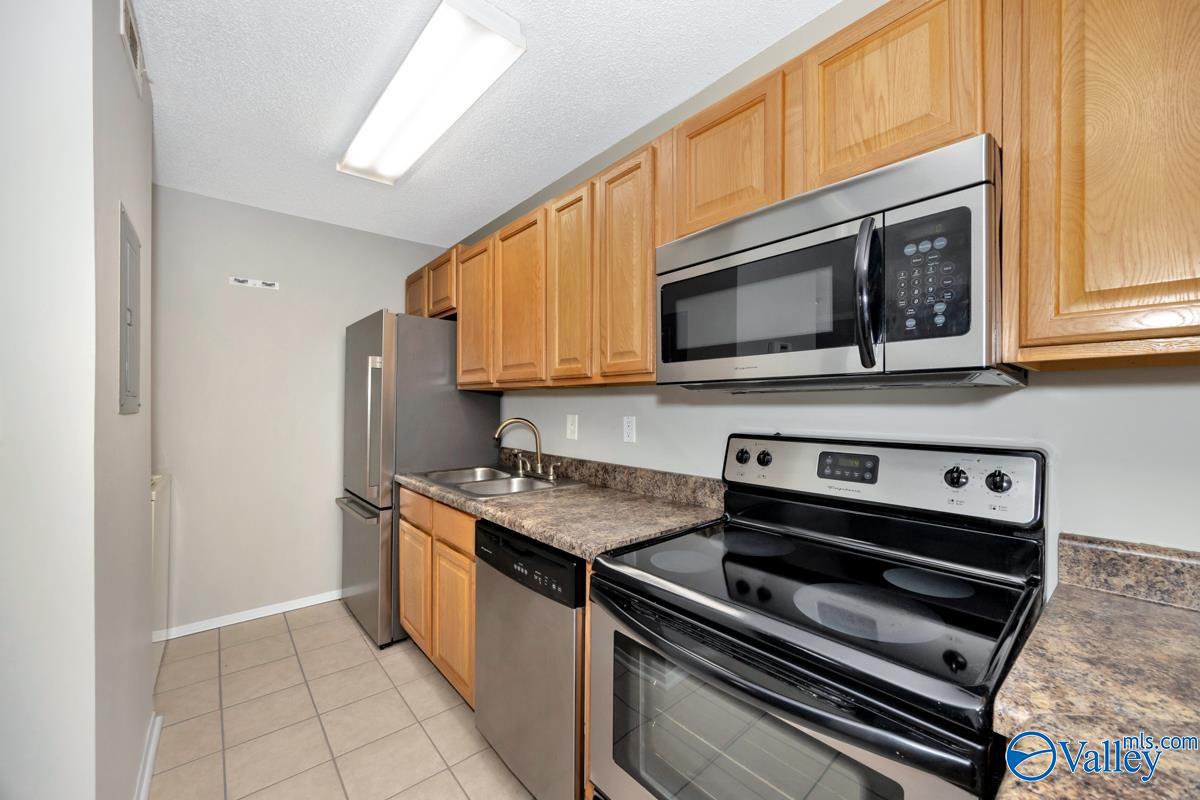 6644 Willow Pointe Drive #E, Huntsville, Alabama image 7