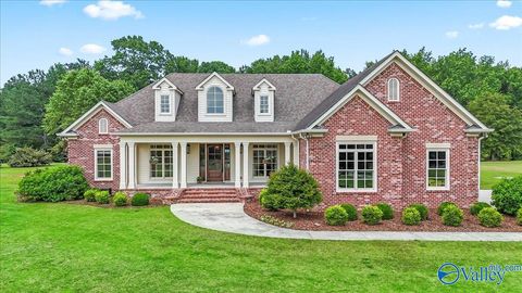 Homes For Sale - 396 Worthington Lane<br/> Guntersville, AL 35976