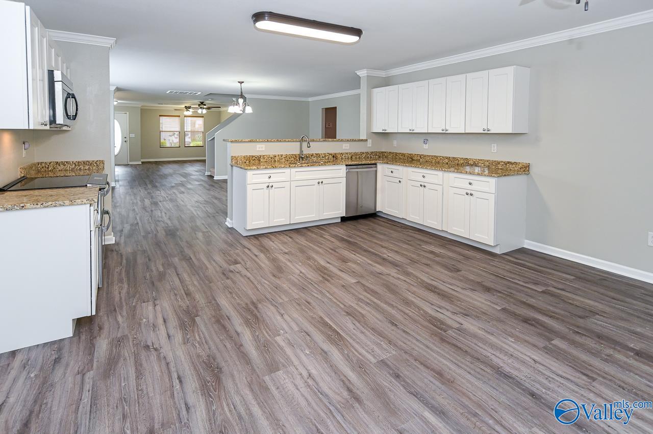 128 Whitestone Drive, Huntsville, Alabama image 7