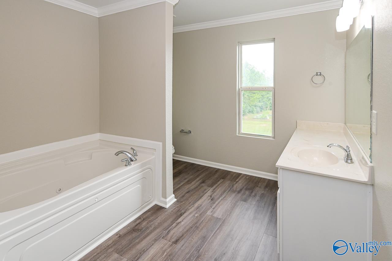 128 Whitestone Drive, Huntsville, Alabama image 25