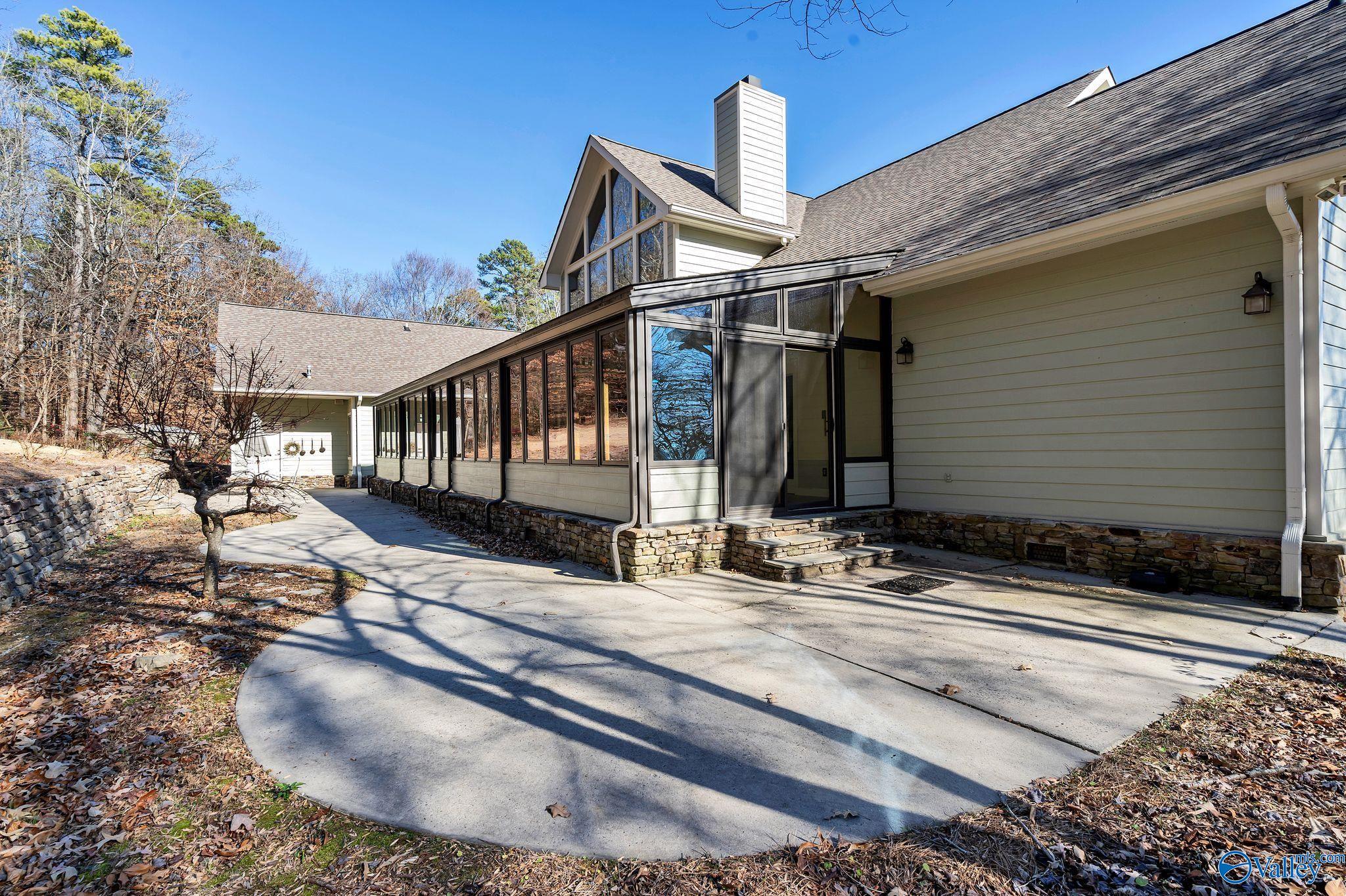 411 Island Drive, Scottsboro, Alabama image 44