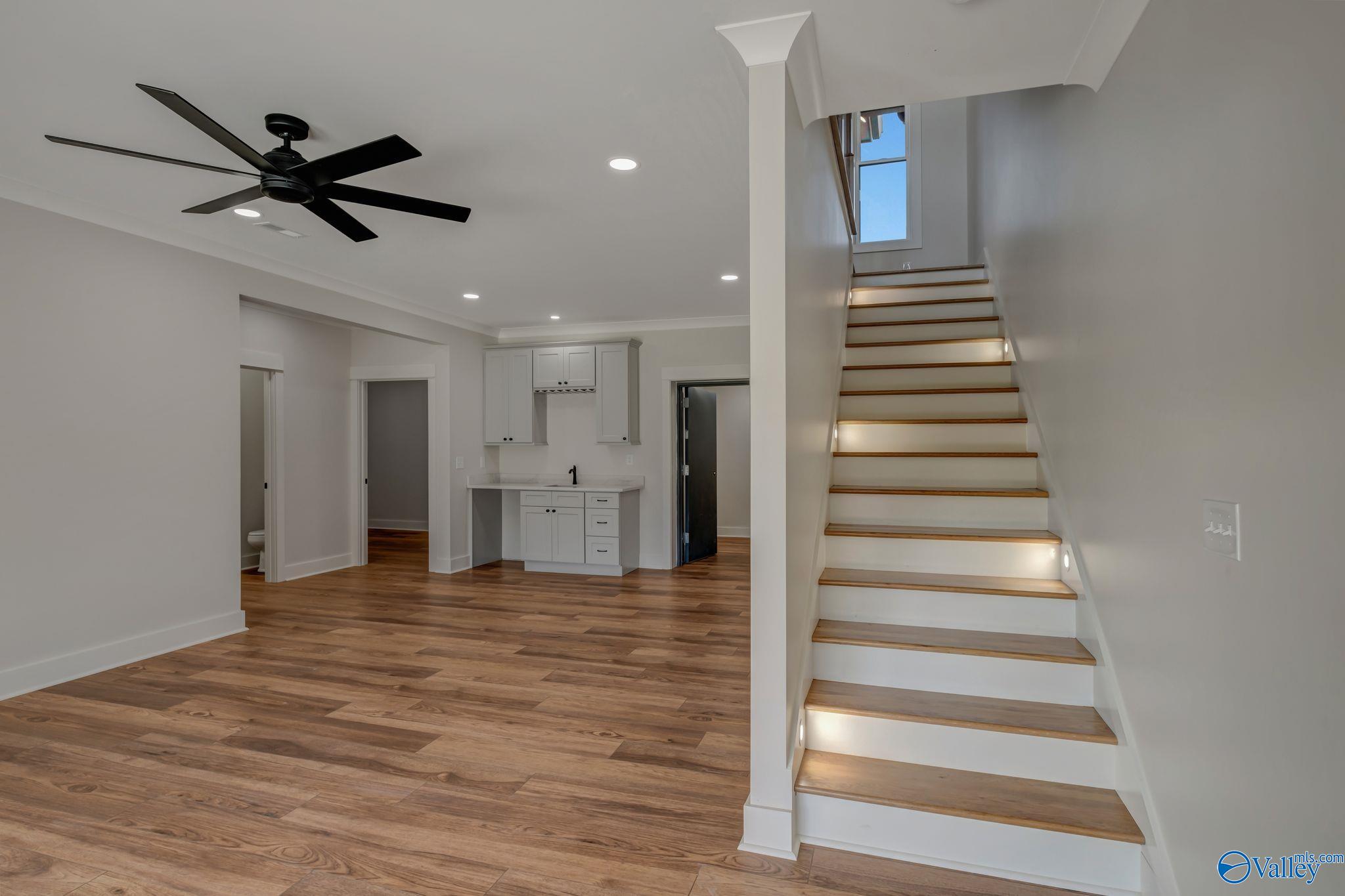 3787 Colonial Drive, Guntersville, Alabama image 33