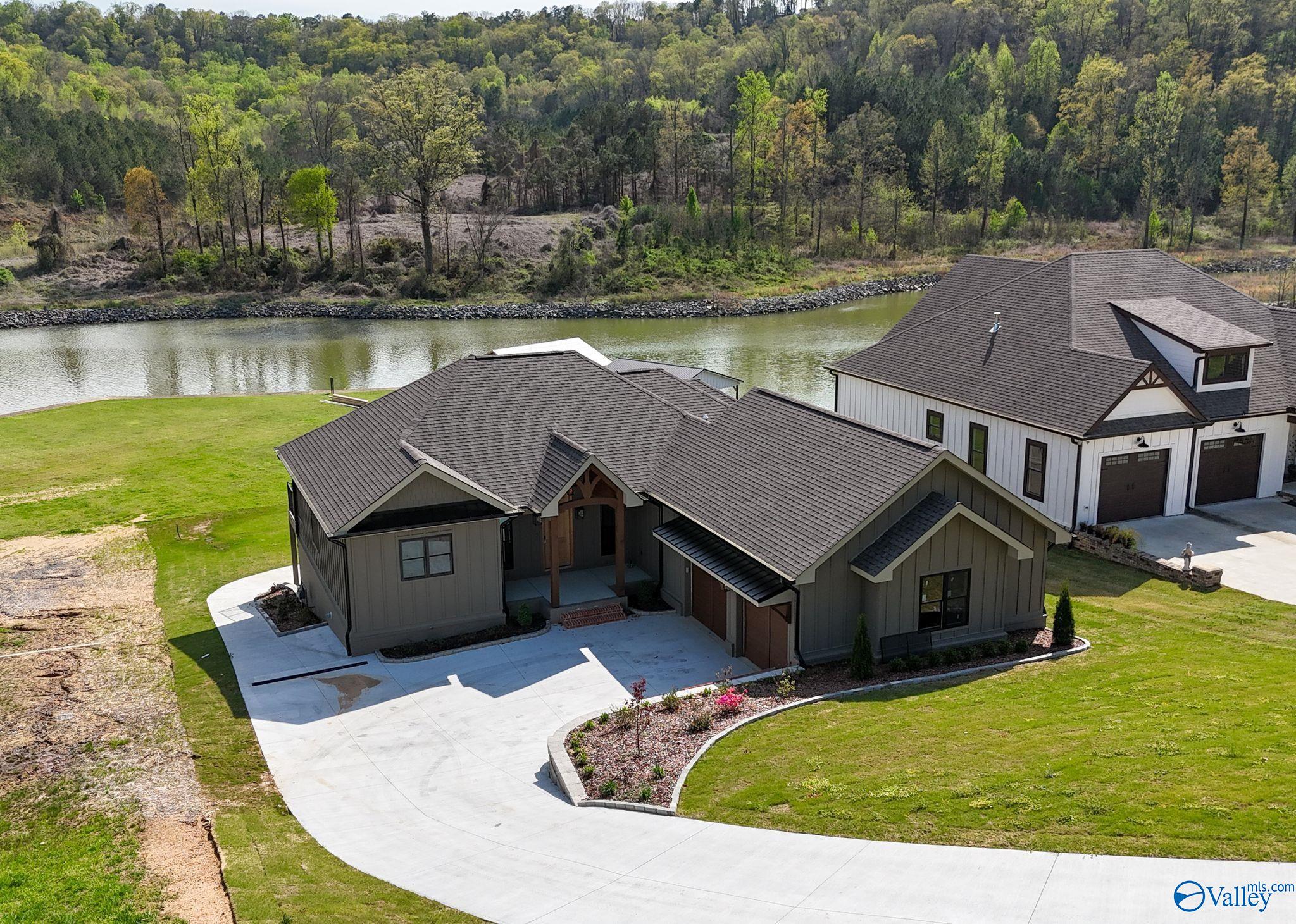 3787 Colonial Drive, Guntersville, Alabama image 3