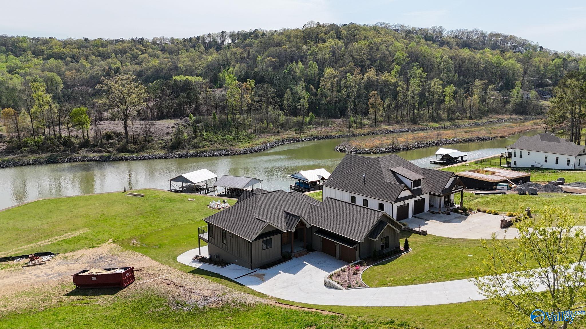 3787 Colonial Drive, Guntersville, Alabama image 2