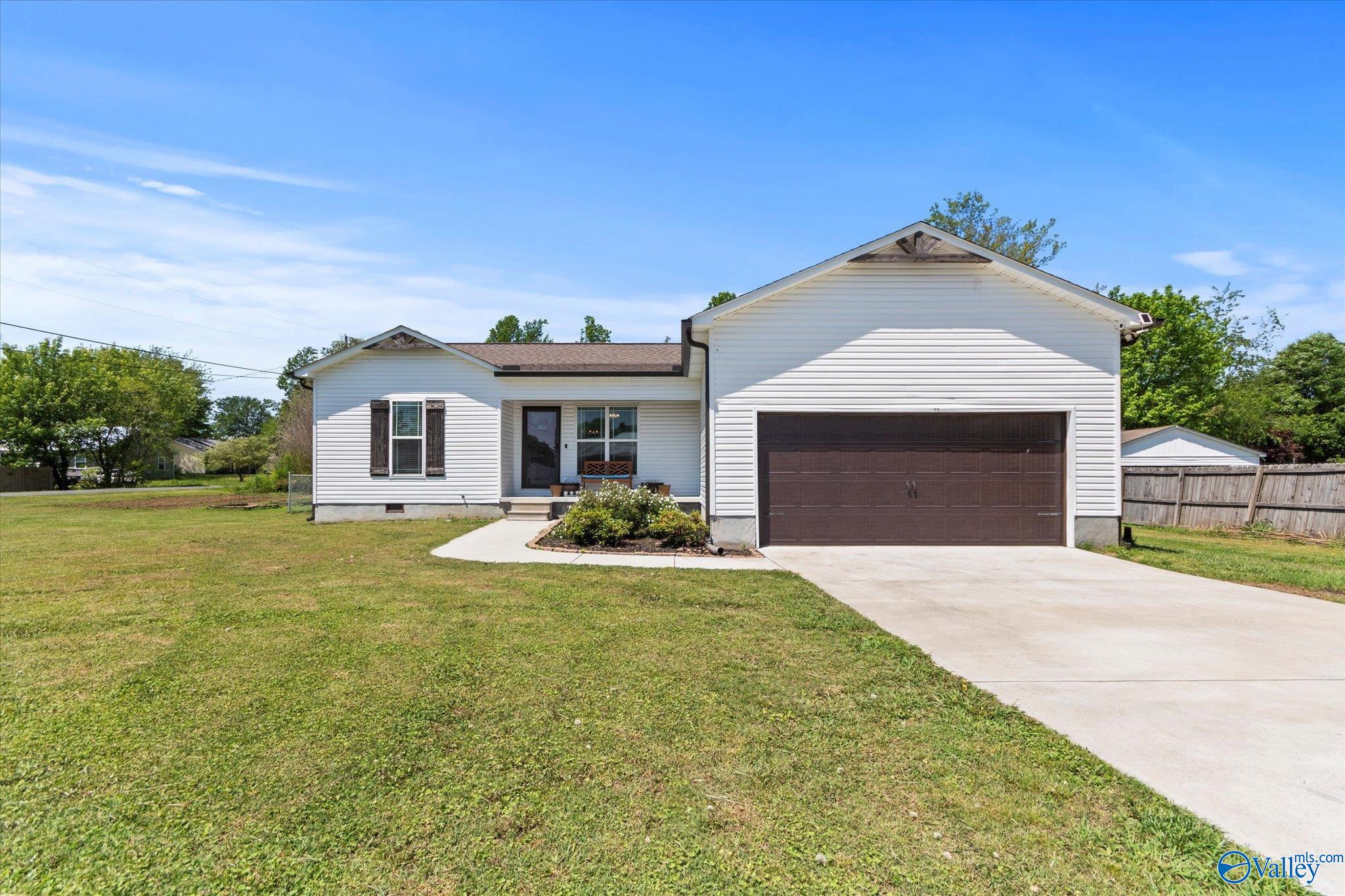 801 Linda Street, Albertville, Alabama image 3