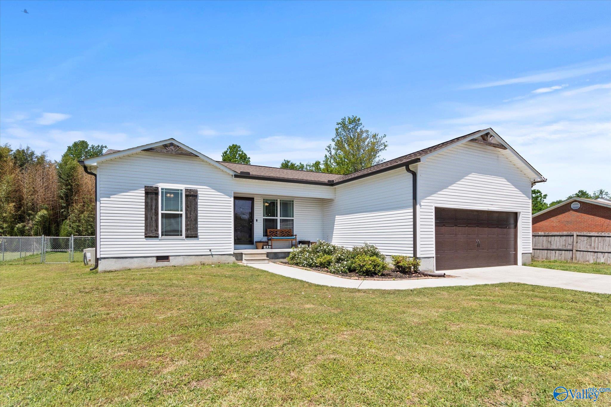 801 Linda Street, Albertville, Alabama image 2
