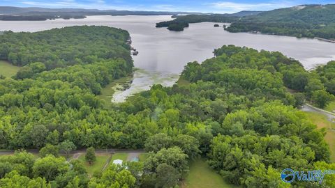 Homes For Sale - 149 Jeffery Drive<br/> Scottsboro, AL 35769
