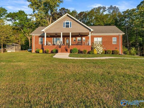 Homes For Sale - 451 Alabama Highway 79<br/> Scottsboro, AL 35769