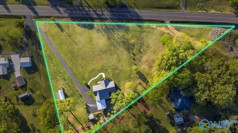 Homes For Sale - 451 Alabama Highway 79<br/> Jackson County, Scottsboro, AL 35769