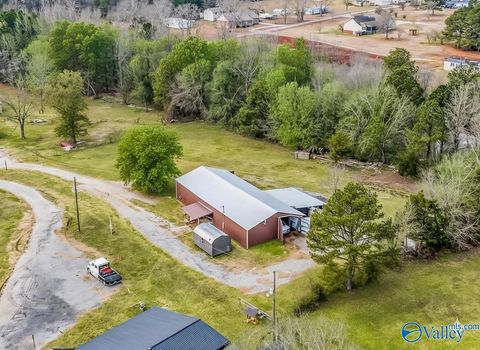 Mobile Home For Sale - 118 Long Drive<br/> Danville, AL 35619