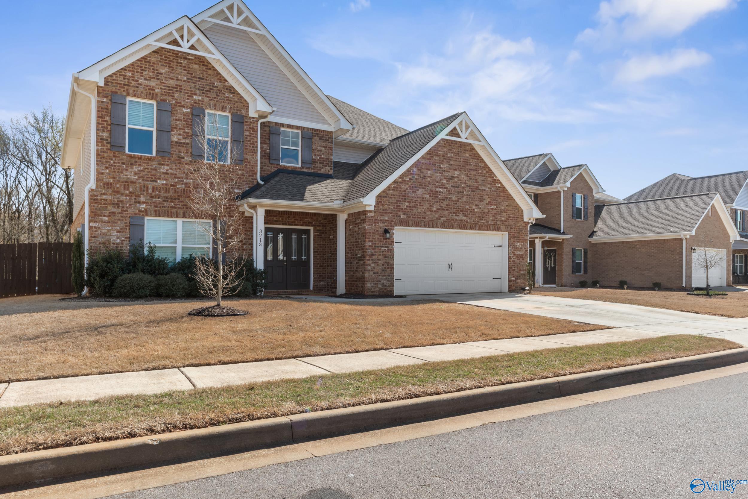 3213 SW Southfield Lane, Huntsville, Alabama image 2