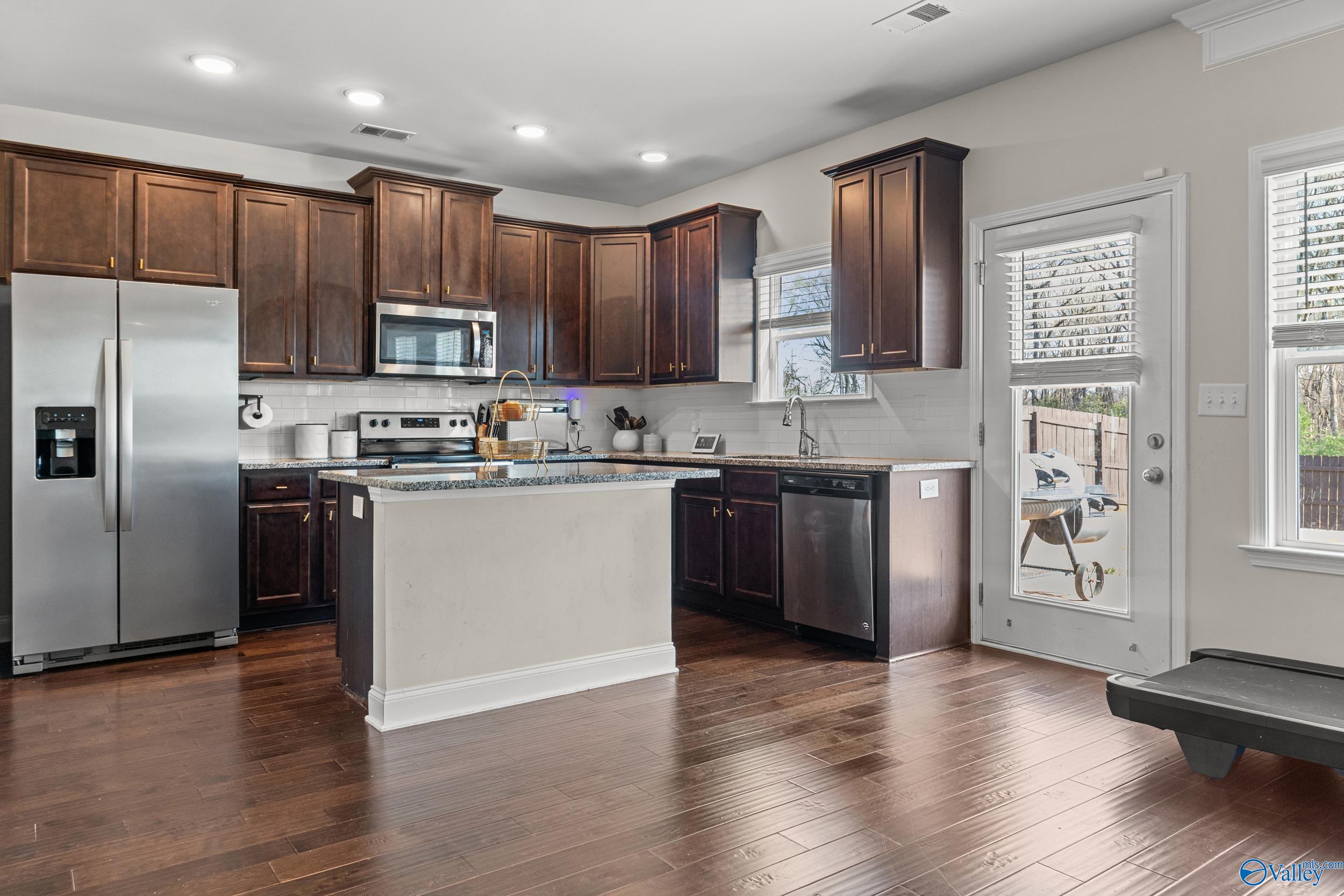 3213 SW Southfield Lane, Huntsville, Alabama image 9