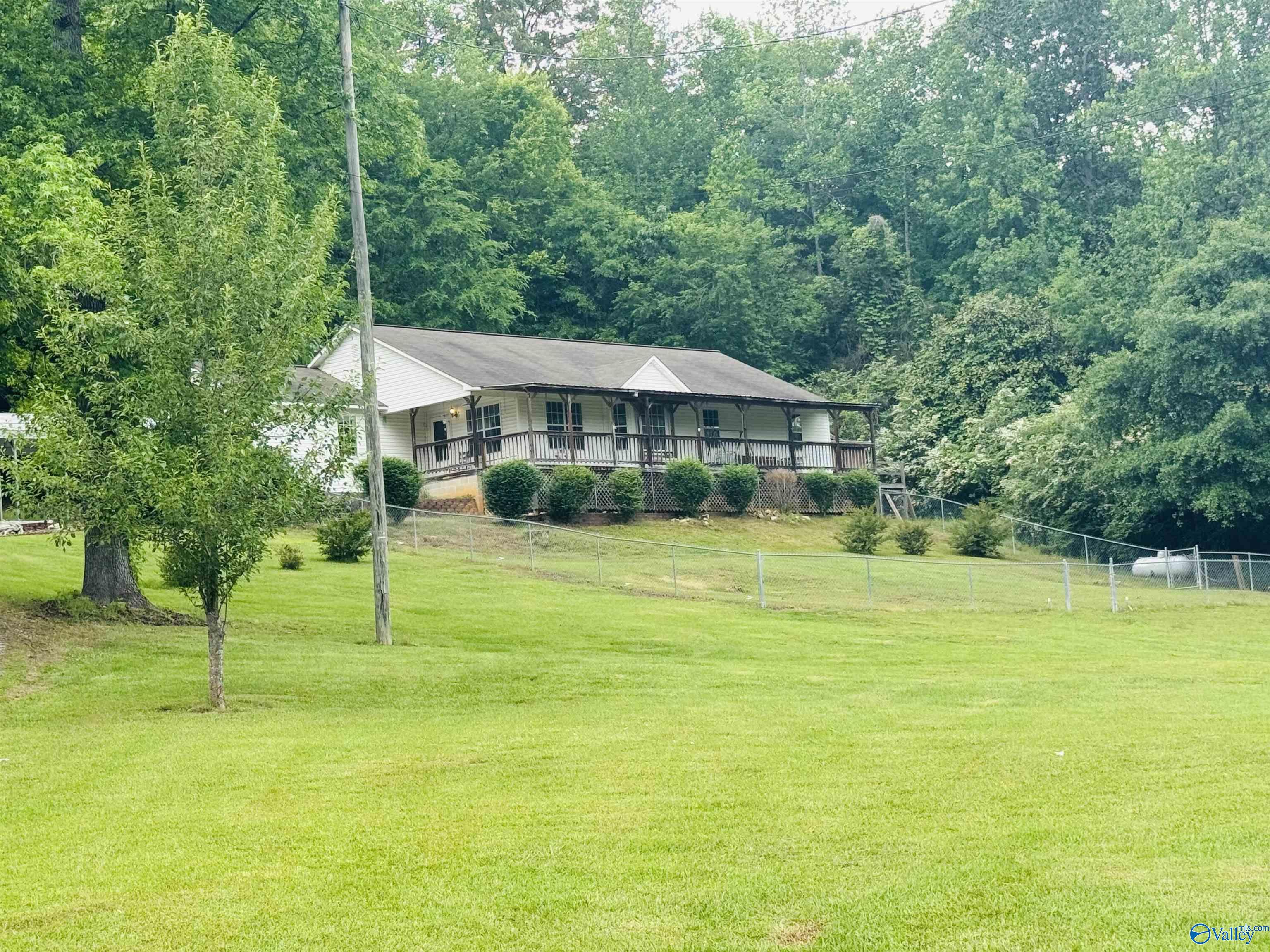 781 Lloyd Rd, Wellington, Alabama image 2