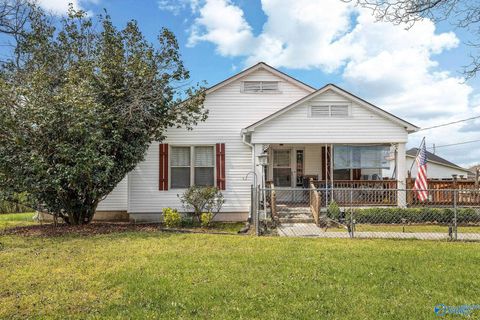 Homes For Sale - 1006 North Carlisle Street<br/> Albertville, AL 35951