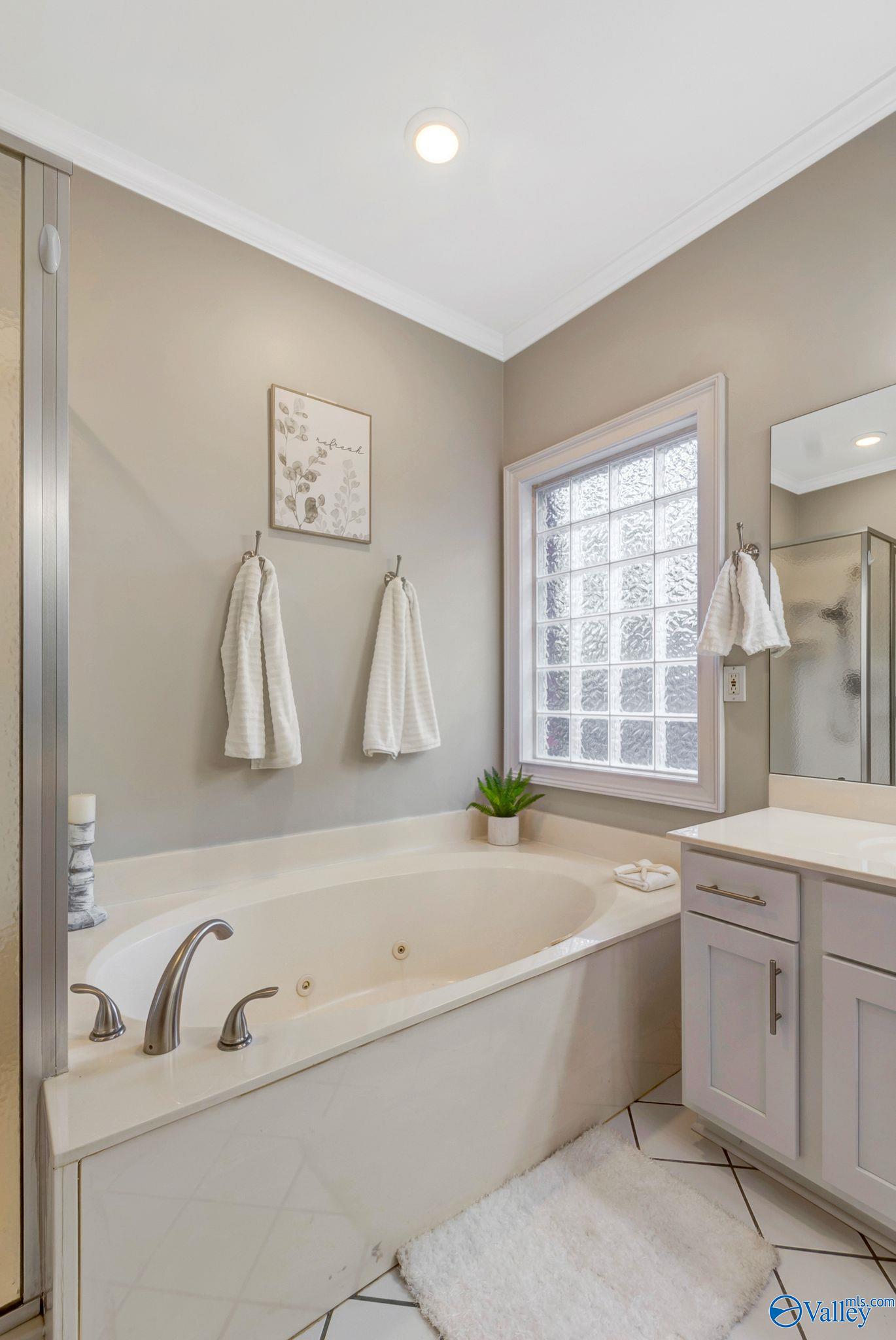 Madison, Alabama 35758, United States, 3 Bedrooms Bedrooms, ,2 BathroomsBathrooms,Residential,Active,189116