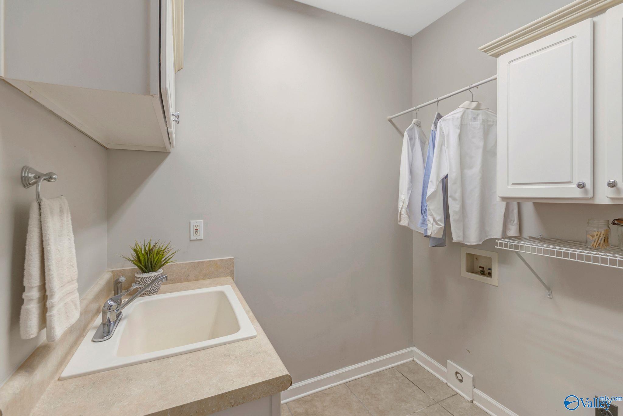 Madison, Alabama 35758, United States, 3 Bedrooms Bedrooms, ,2 BathroomsBathrooms,Residential,Active,189116