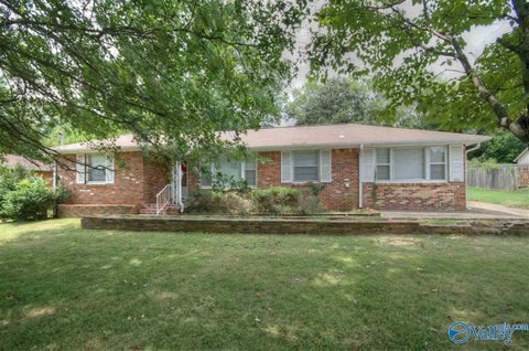 Homes For Rent - 7620 Charlotte Drive<br/> Huntsville, AL 35802
