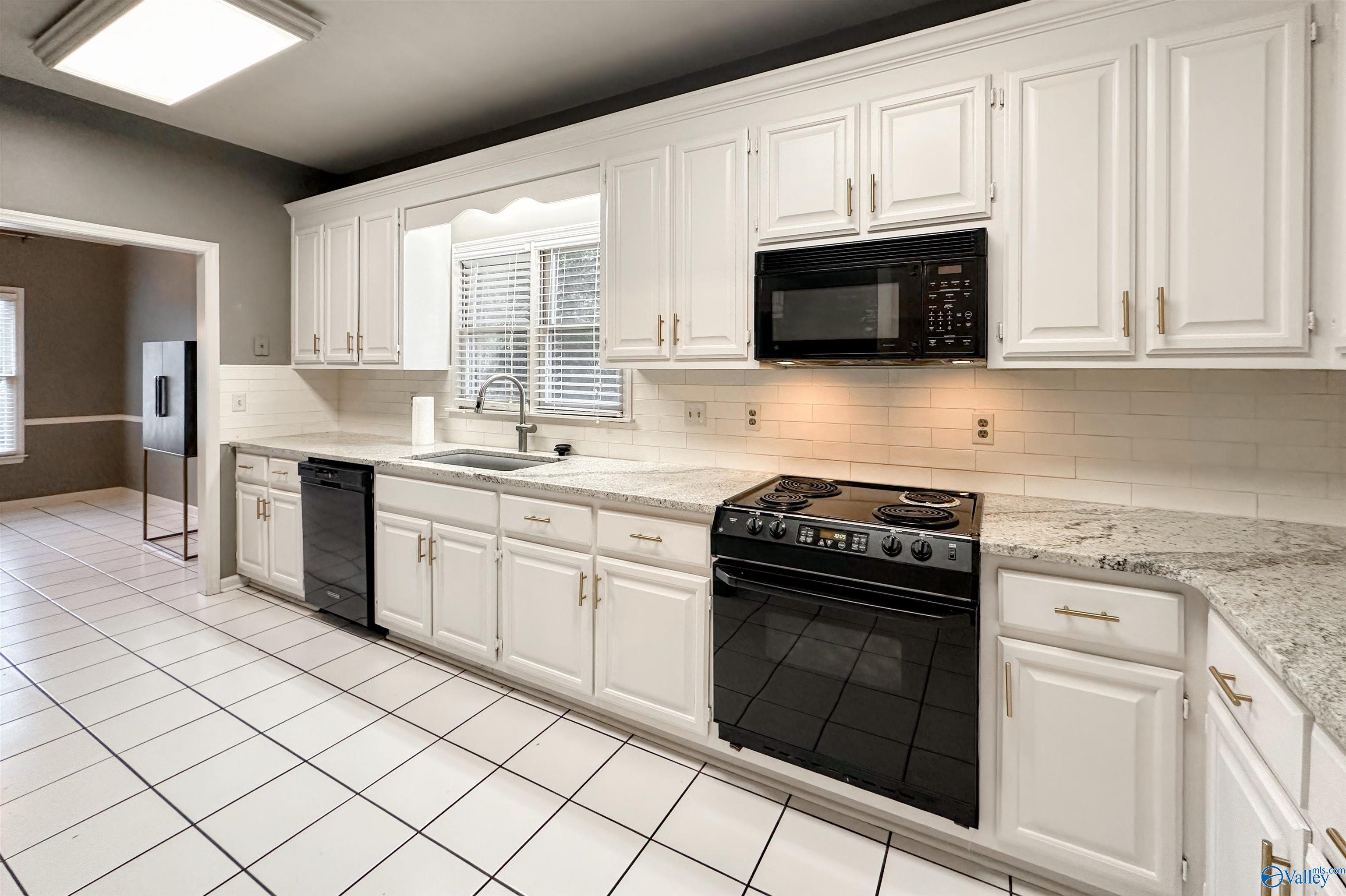 1509 Southampton Court, Decatur, Alabama image 5