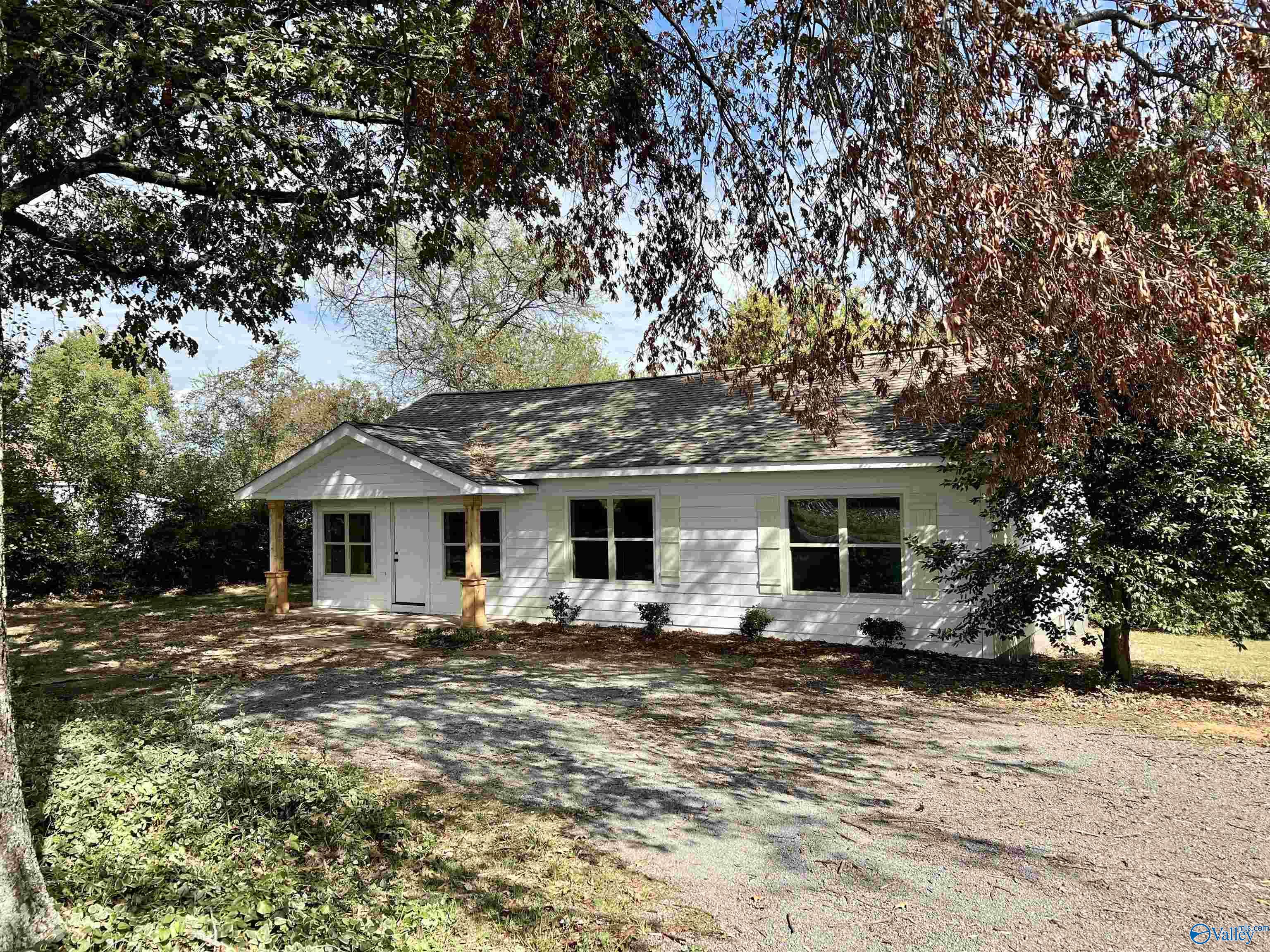 2061 Lindsay Lane S Ln, Athens, Alabama image 2