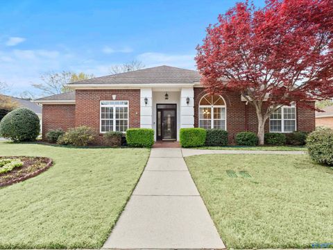 Homes For Sale - 104 Gray Run Drive<br/> Huntsville, AL 35824