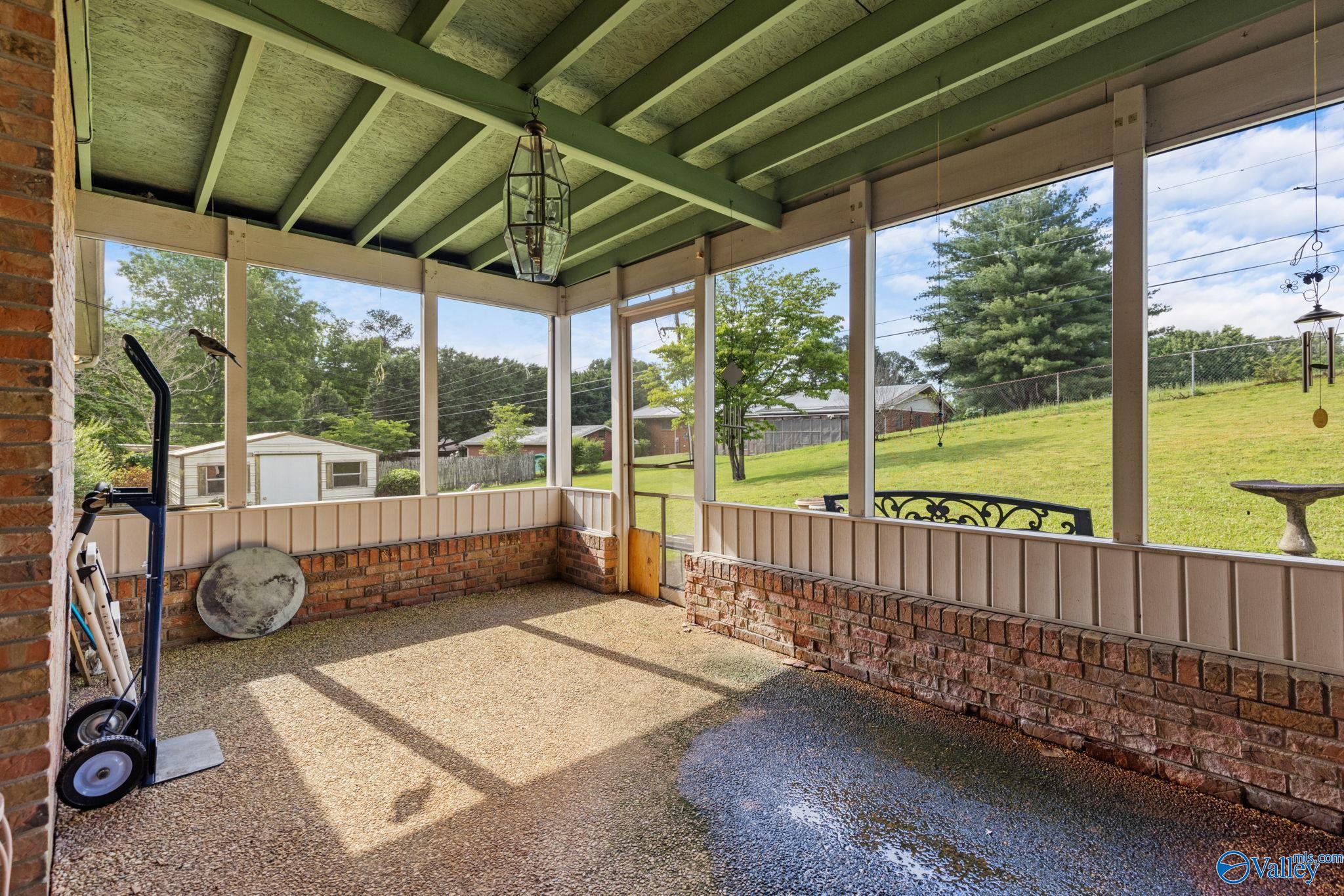 2016 Alpine Drive, Florence, Alabama image 10