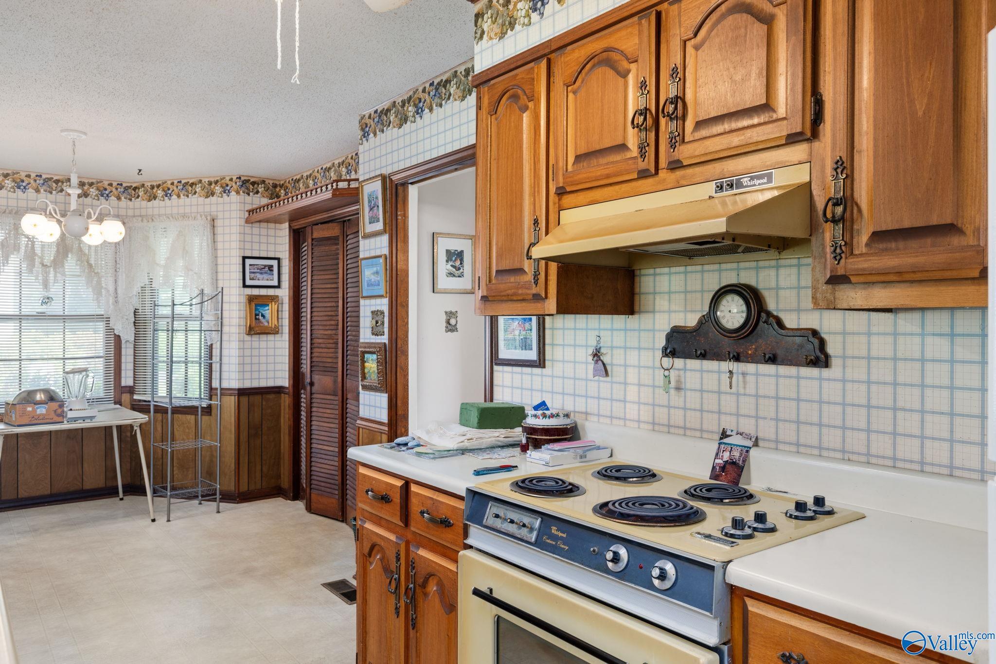 2016 Alpine Drive, Florence, Alabama image 16