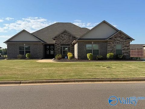 Homes For Rent - 26316 Woodfield Drive<br/> Athens, AL 35613