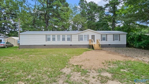 Mobile Home For Sale - 20082 Poff Lane<br/> Athens, AL 35612