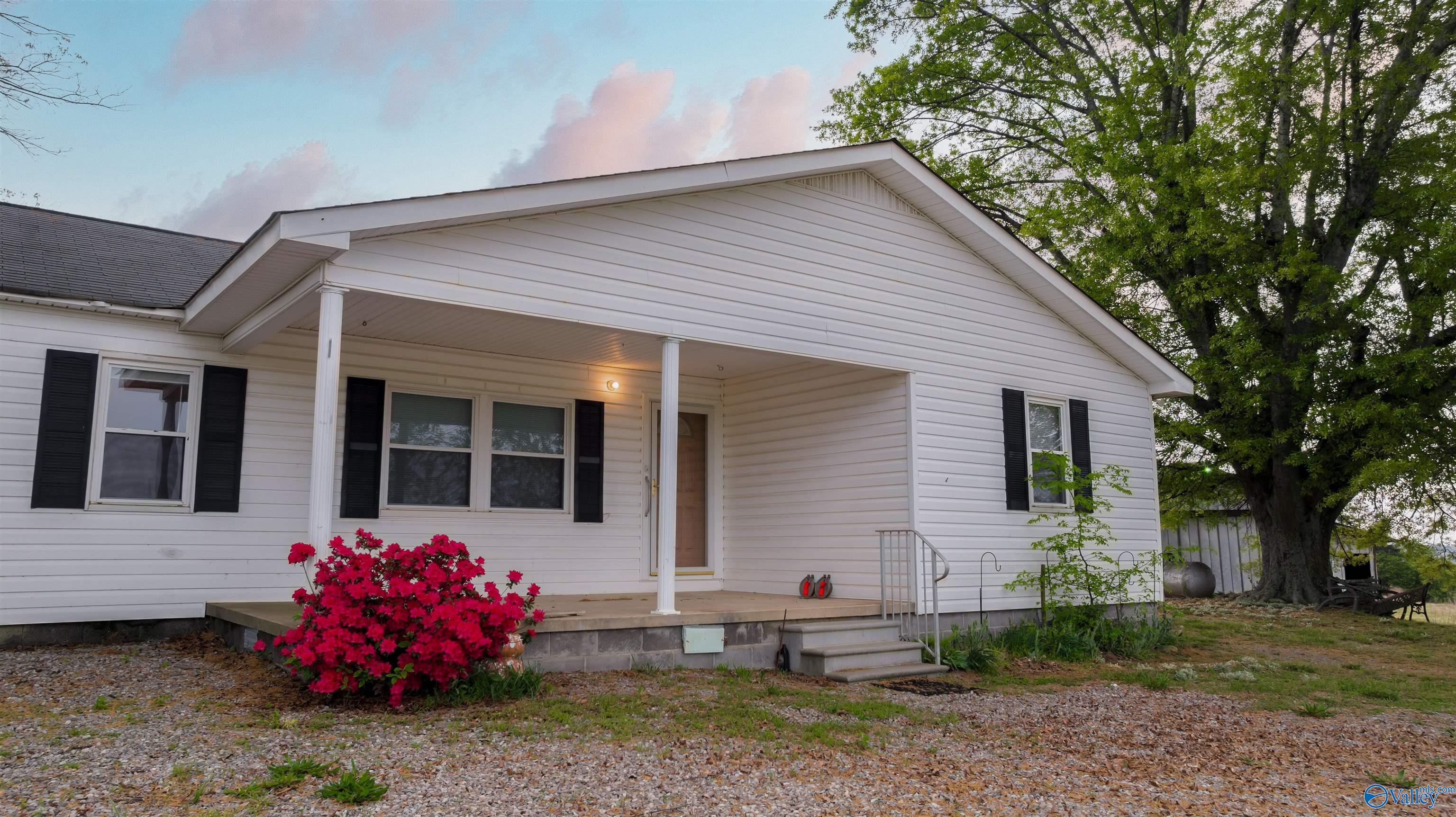 586 E County Road 152, Section, Alabama image 2