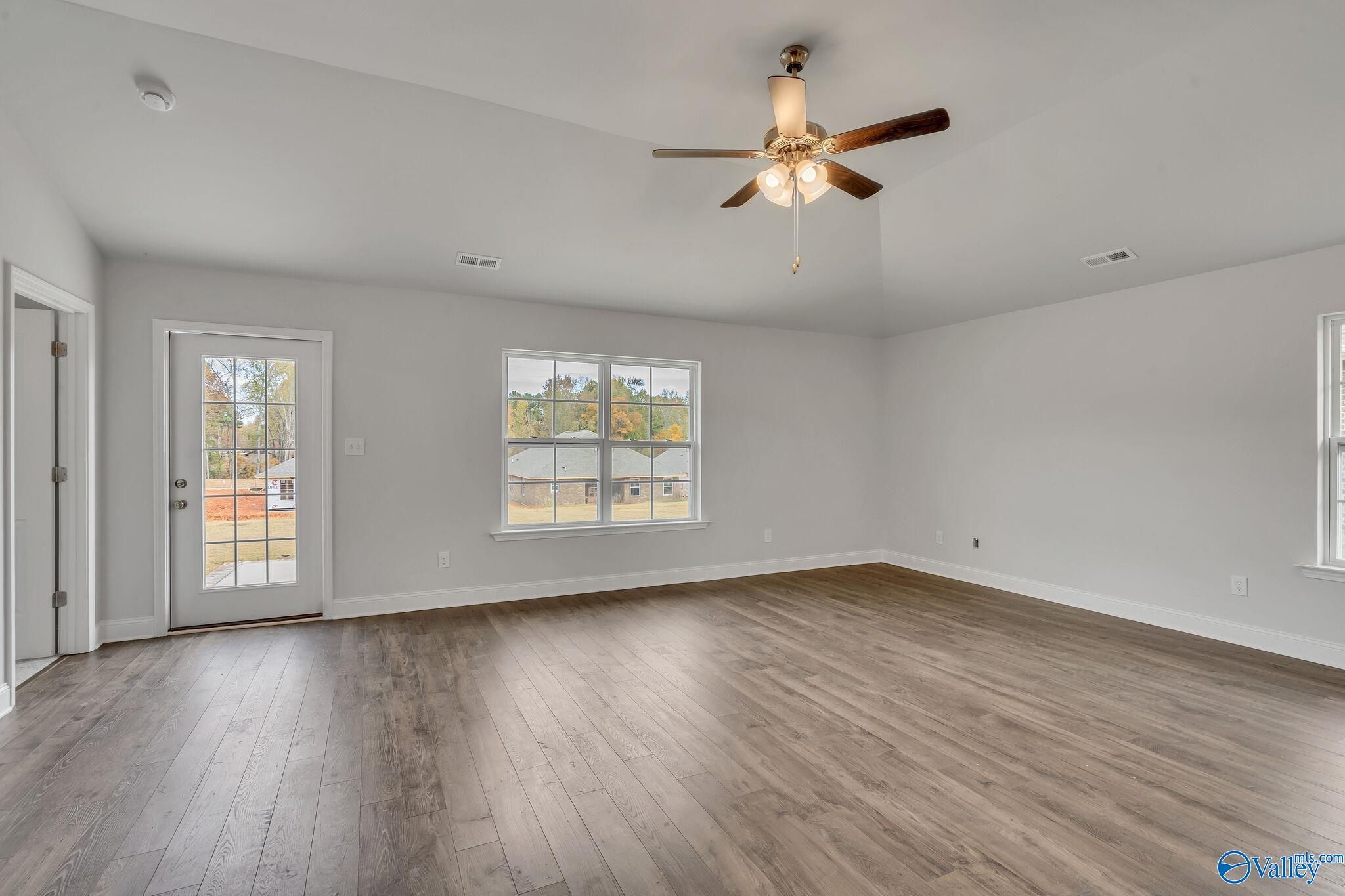 126 Sidney Ruth Drive, New Market, Alabama image 8