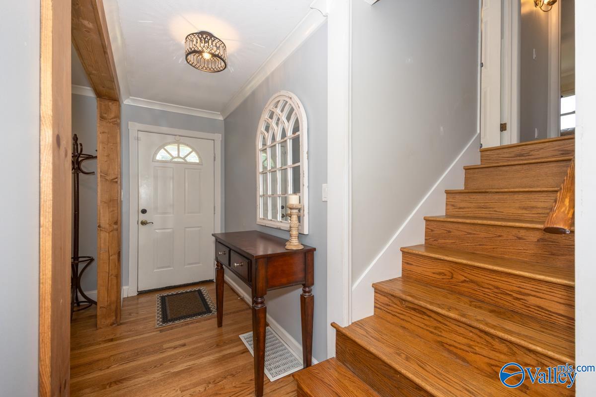 2013 Woodmore Drive, Huntsville, Alabama image 4