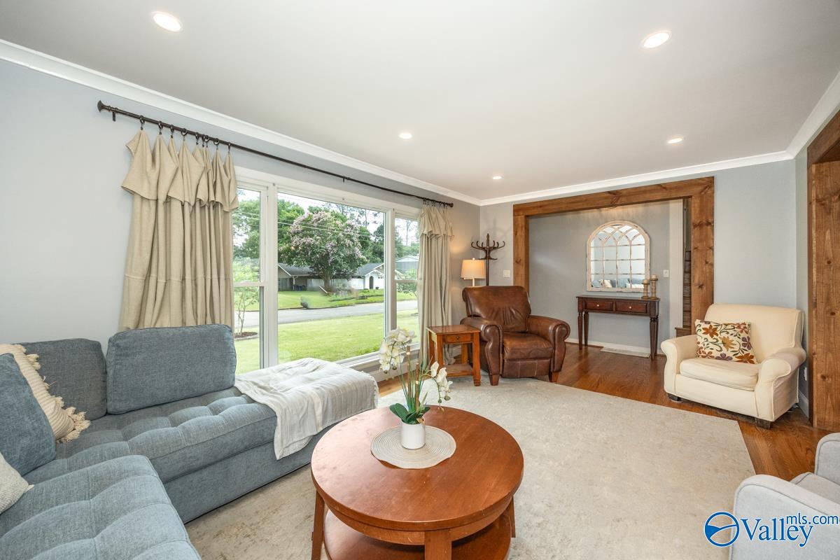 2013 Woodmore Drive, Huntsville, Alabama image 10