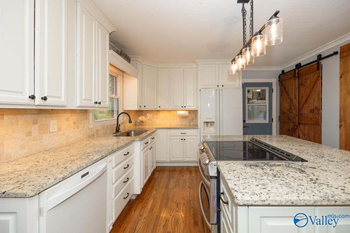 2013 Woodmore Drive, Huntsville, Alabama image 14